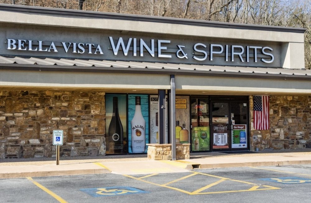 Front entrance of Bella Vista Wine & Spirits.